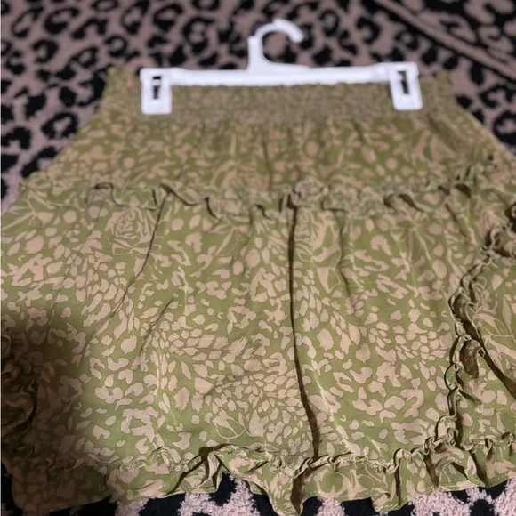 ✨Urban Outfitters✨ Ruffle Mini Skirt - Picture 2 of 4